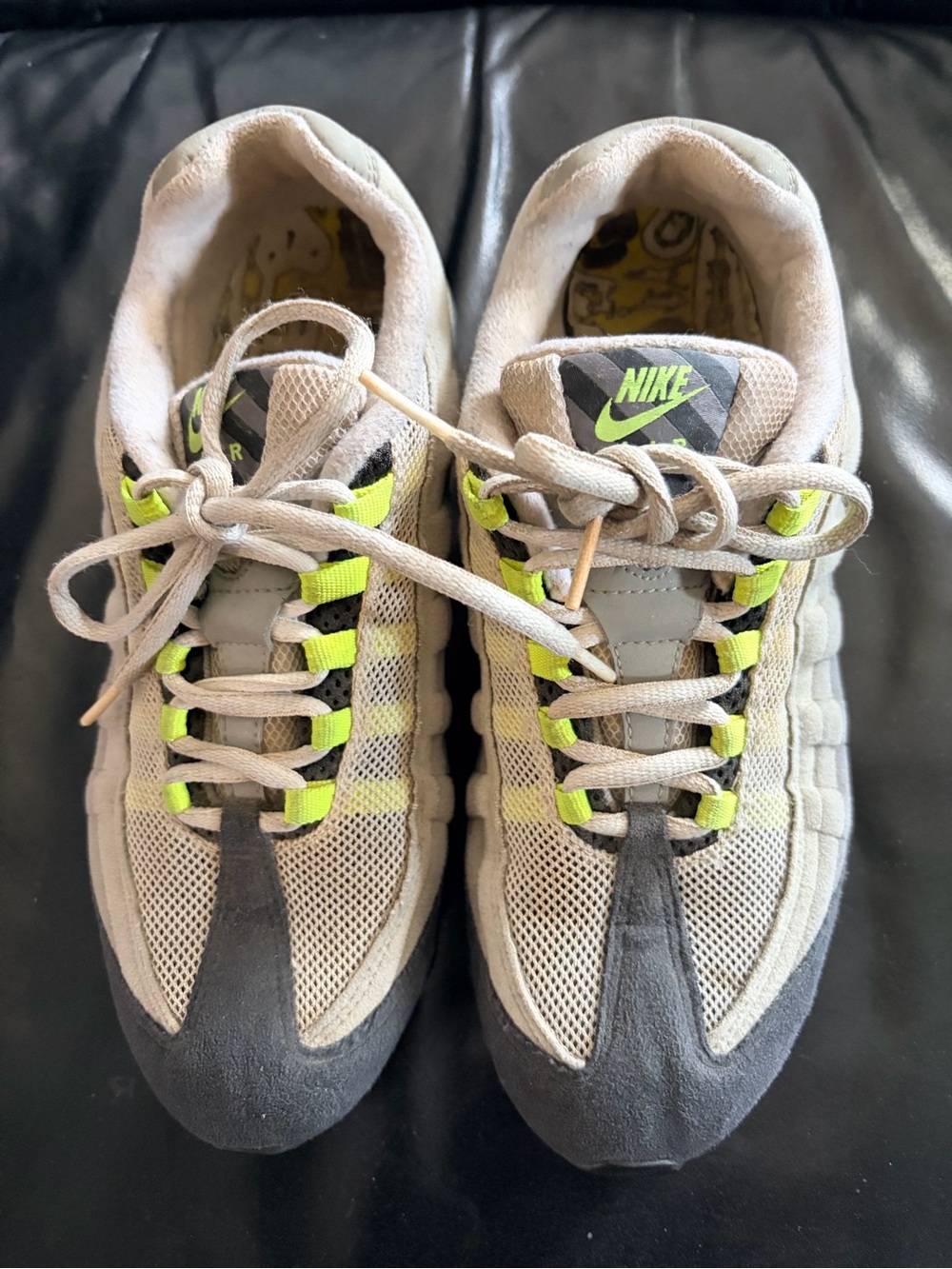 Woman’s Nike Air Max size 9